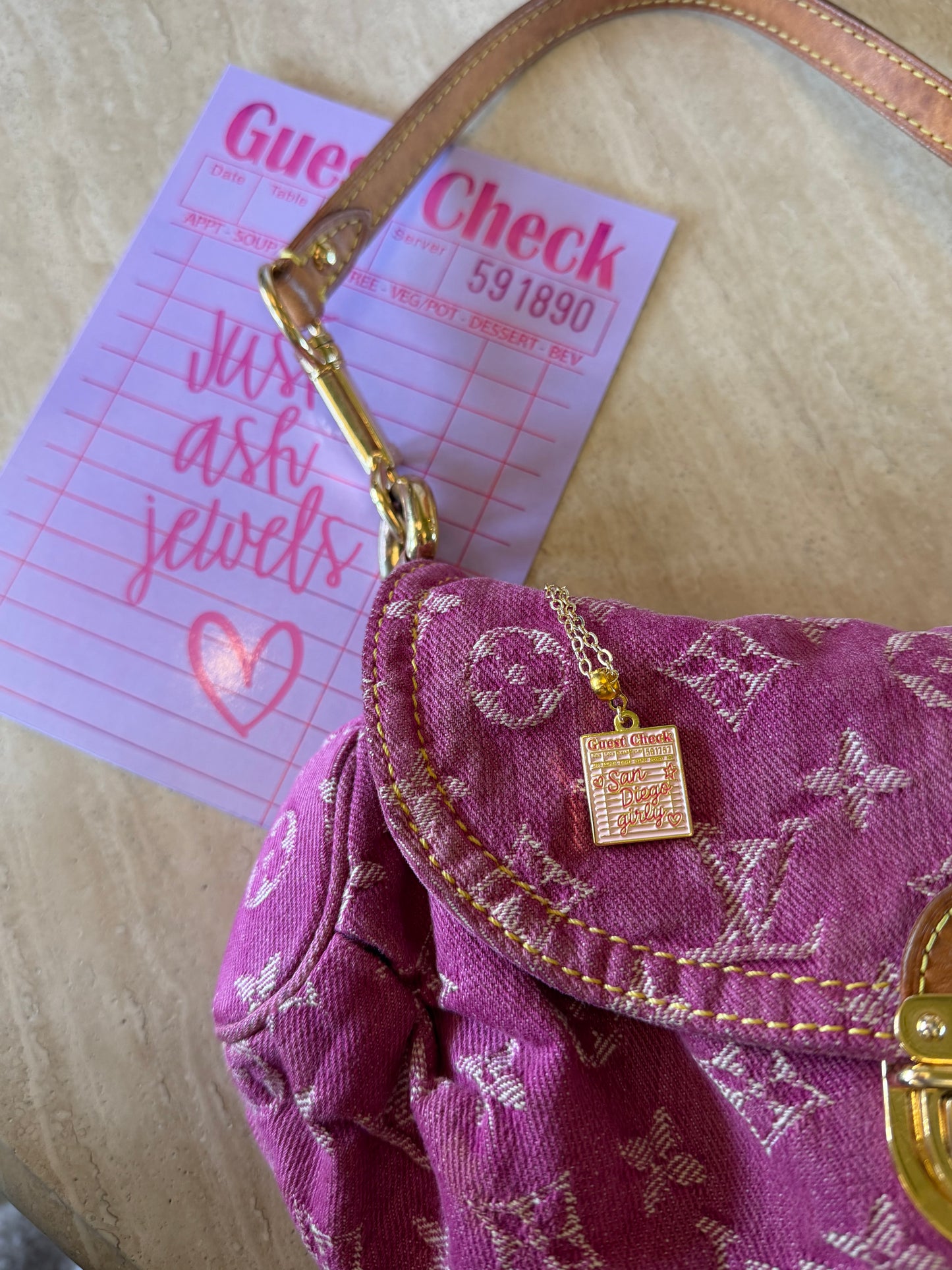 san diego girly single pendant necklace